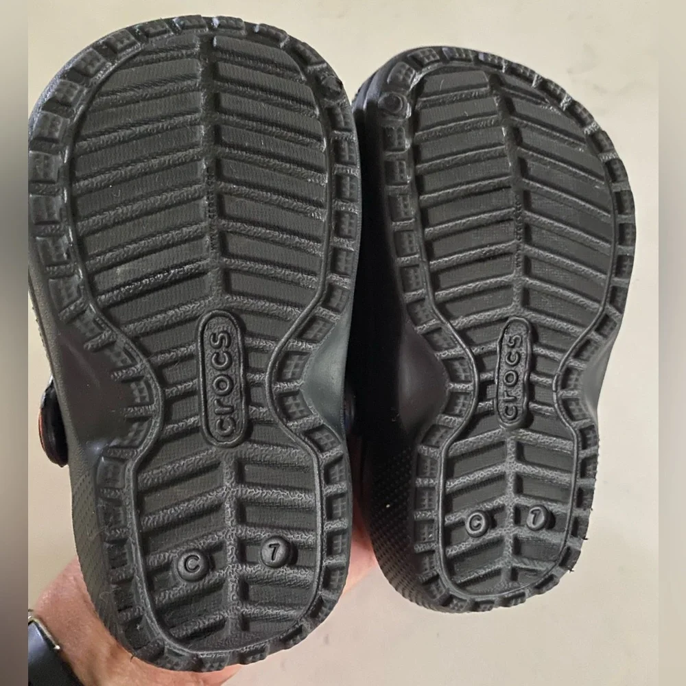 CROCS reposhing this